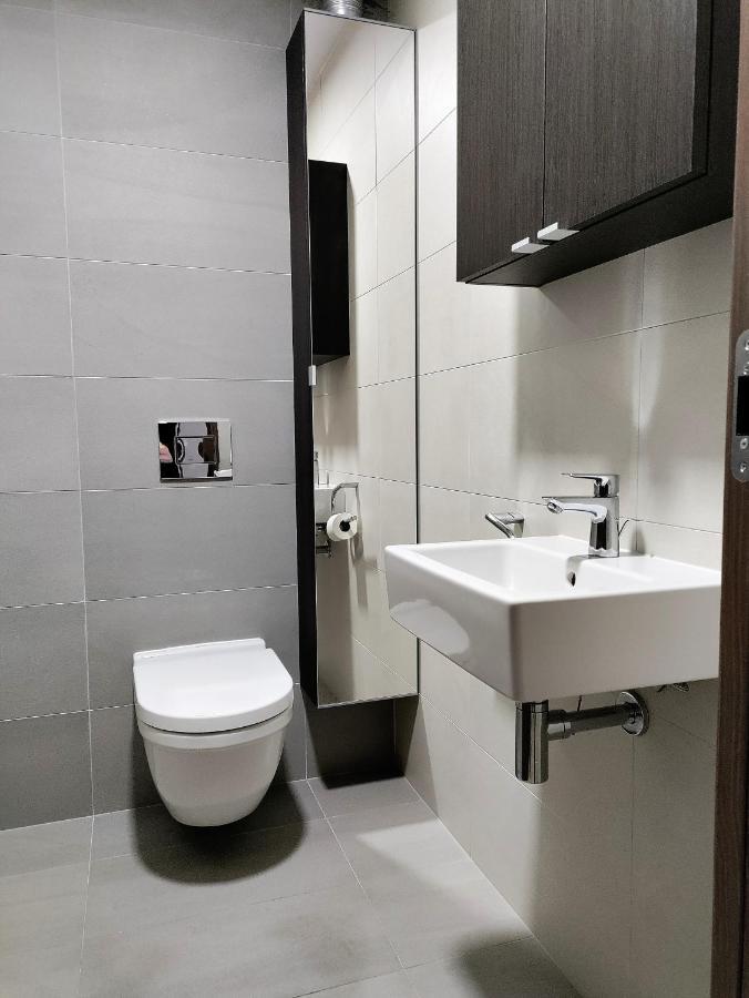 Cozy 2 Rooms Flat - Castle View บราติสลาวา ภายนอก รูปภาพ