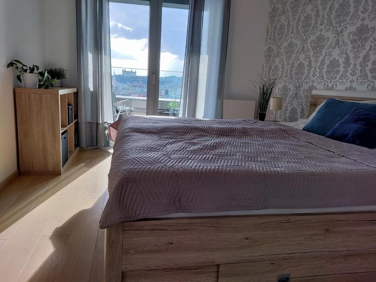 Cozy 2 Rooms Flat - Castle View บราติสลาวา ภายนอก รูปภาพ